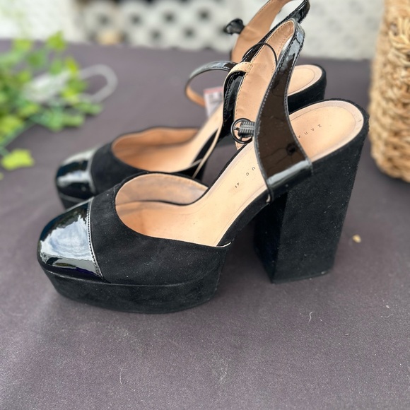 ZARA TRAFALUC - Block Heel Suede and Patent Leather Ankle Strap - Picture 2 of 3